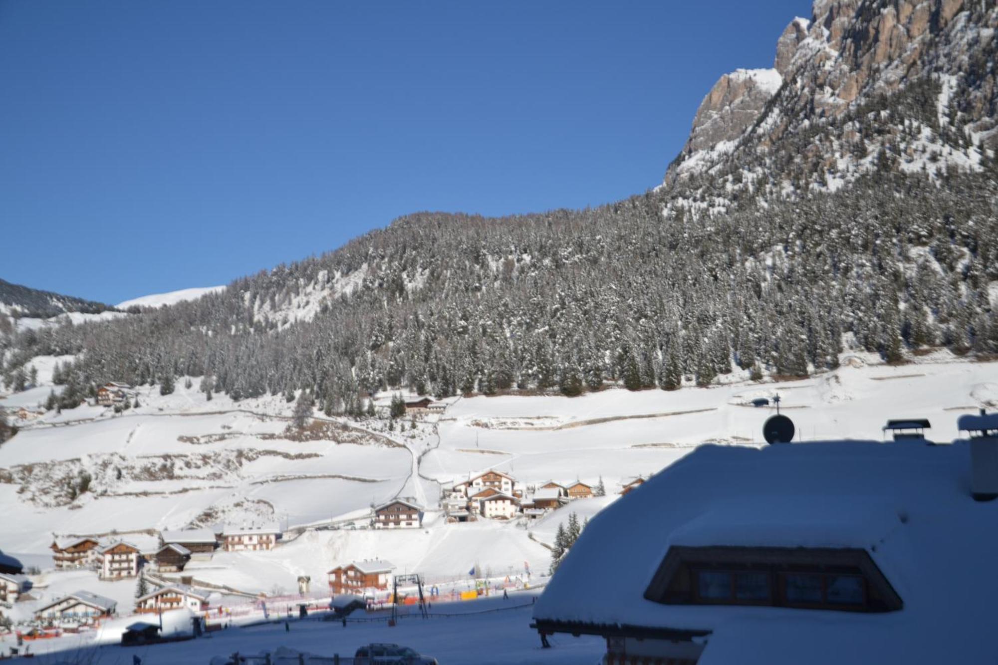 Hotel Scoiattolo Selva di Val Gardena Exterior foto