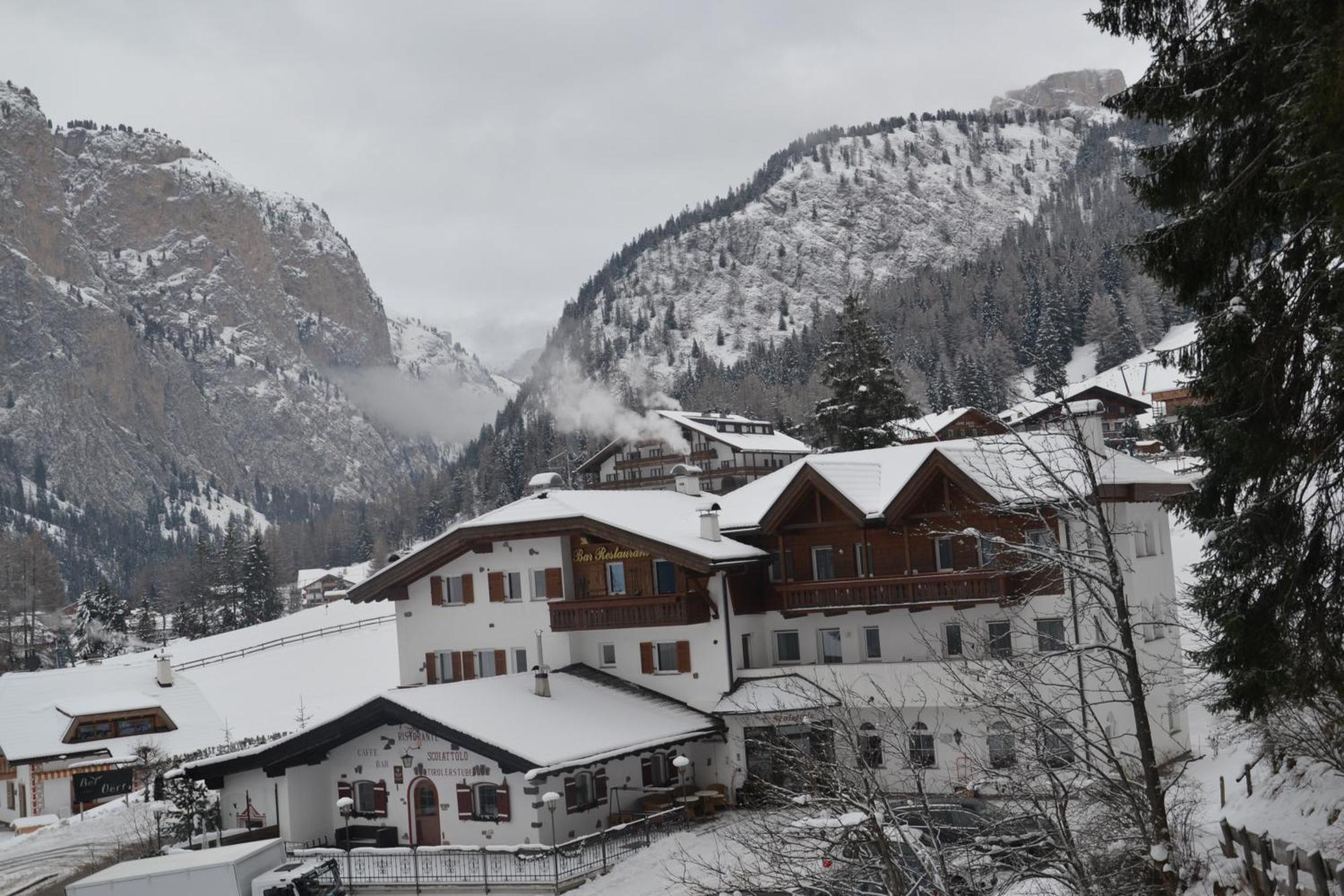 Hotel Scoiattolo Selva di Val Gardena Exterior foto