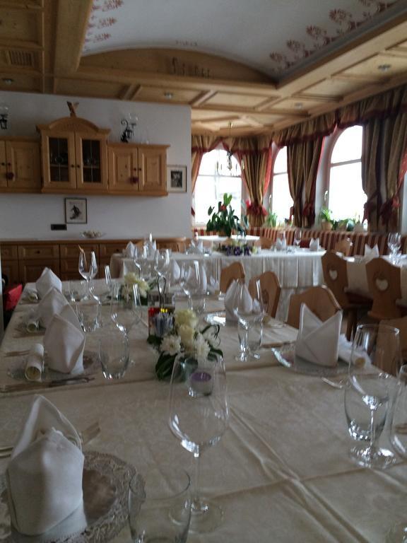 Hotel Scoiattolo Selva di Val Gardena Exterior foto
