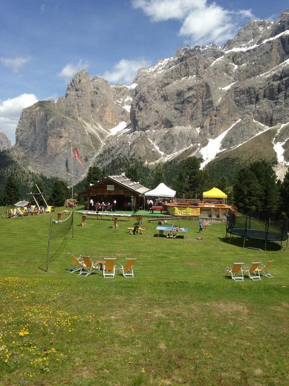 Hotel Scoiattolo Selva di Val Gardena Exterior foto